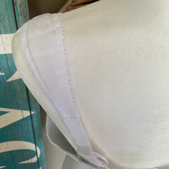 PLAYTEX WIRELESS BRA - Picture 4 of 8